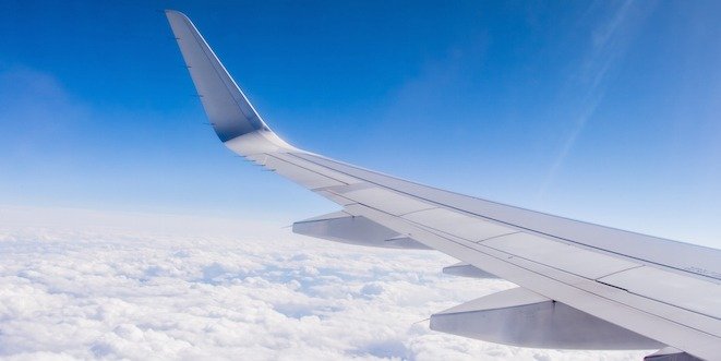 View of an Airplane Wing from Window Seat managing diabetes with insulin and travelling