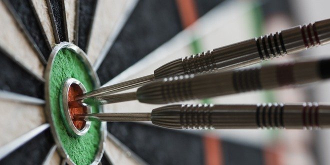 What are the recommended blood sugar targets for people with diabetes?